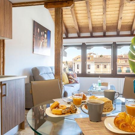 Apartamentos Ejemplares Alcalá de Henares Екстериор снимка