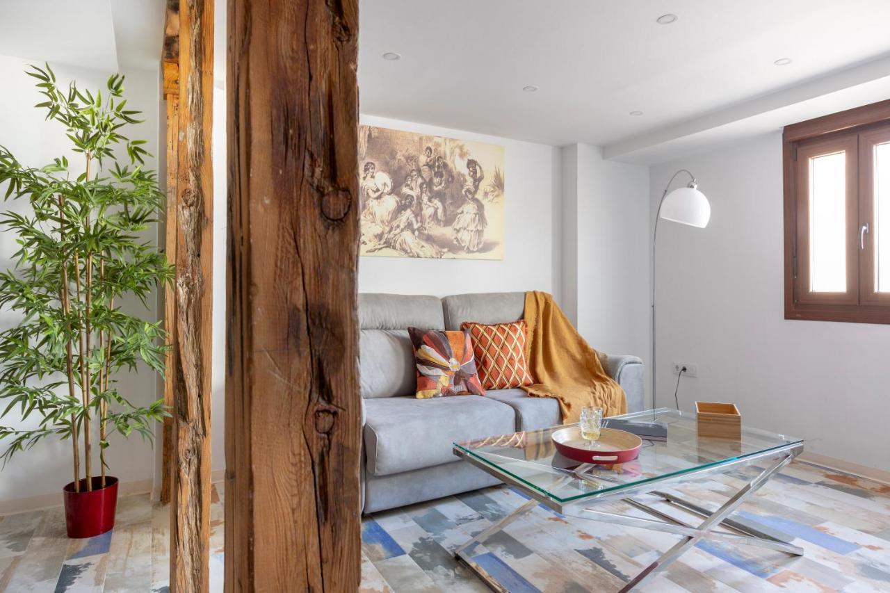 Apartamentos Ejemplares Alcalá de Henares Екстериор снимка