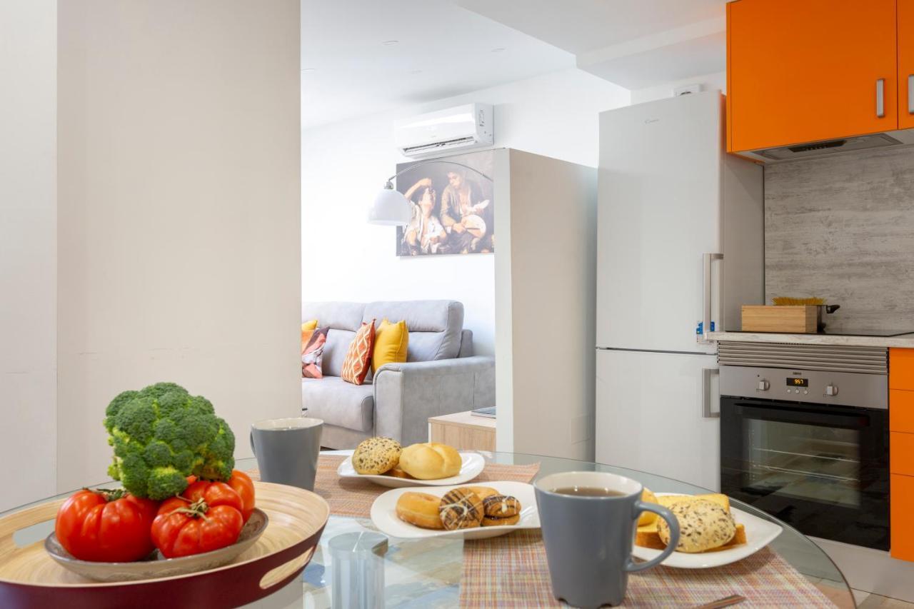 Apartamentos Ejemplares Alcalá de Henares Екстериор снимка