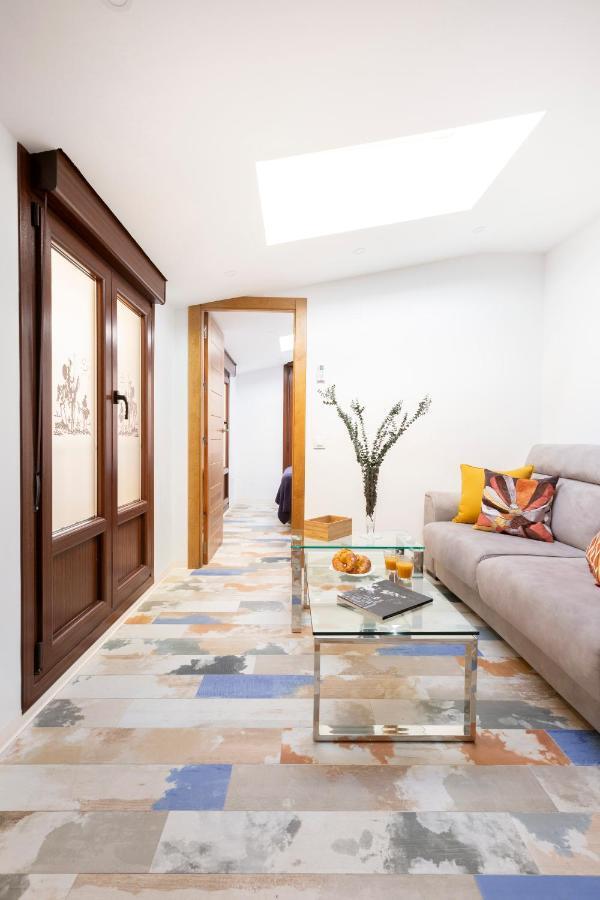 Apartamentos Ejemplares Alcalá de Henares Екстериор снимка