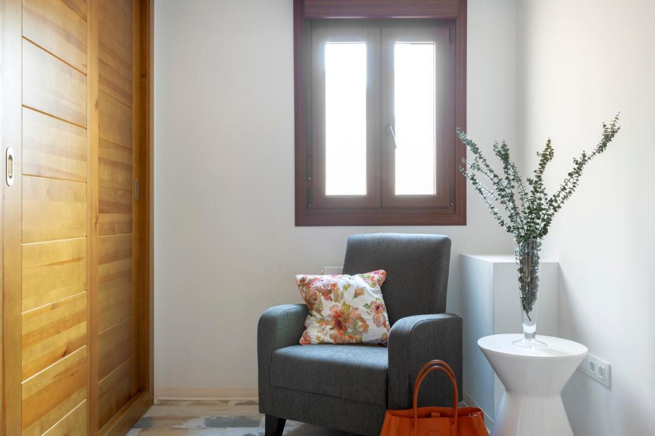 Apartamentos Ejemplares Alcalá de Henares Екстериор снимка